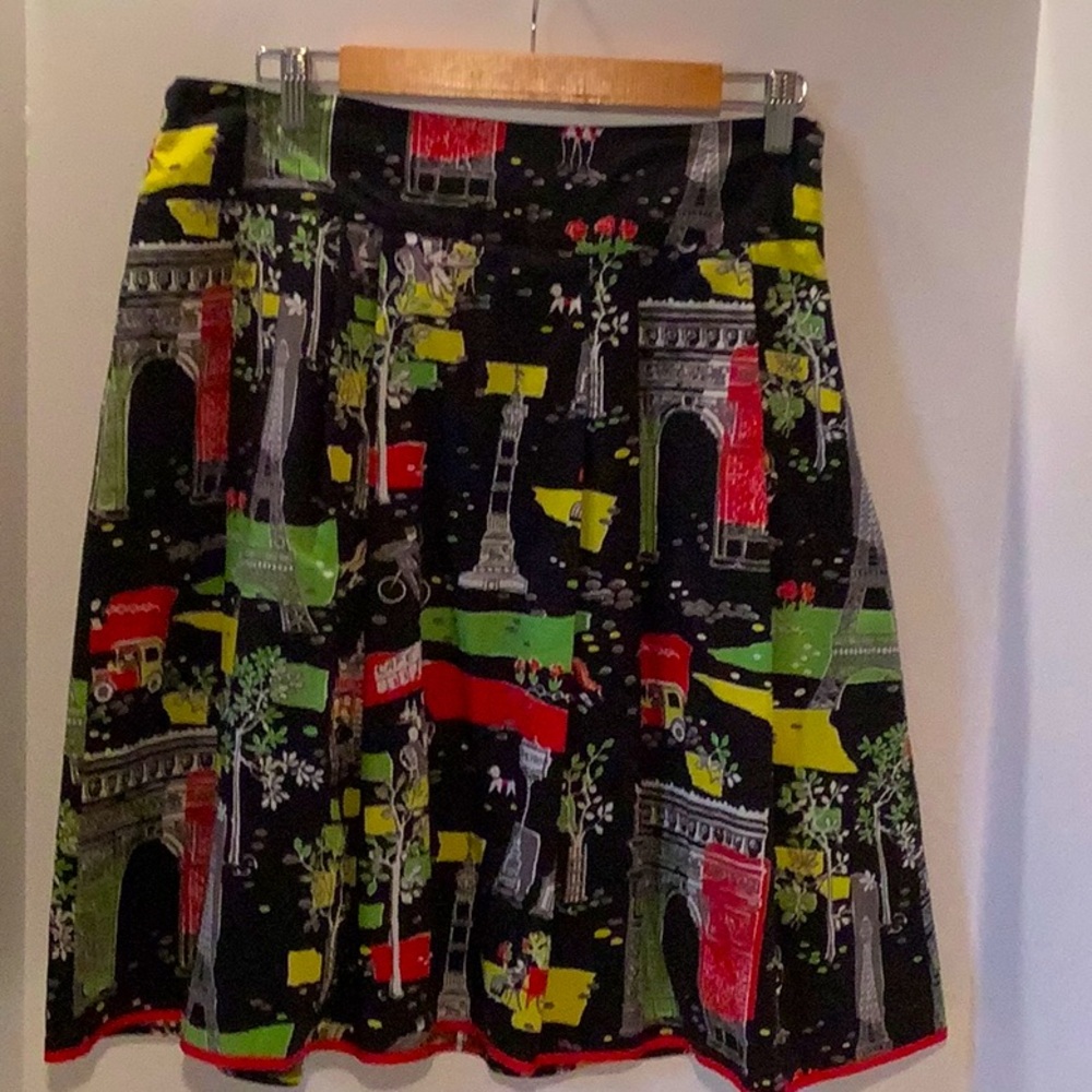 BERNARDO Paris-themed Skirt. Size 10. Black, red, yellow, green and gray.